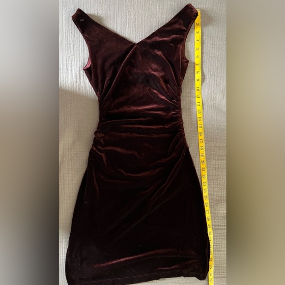 Gorgeous vintage BCBG Max Azria deep burgundy velvet dress XS extra small - Picture 10 of 13